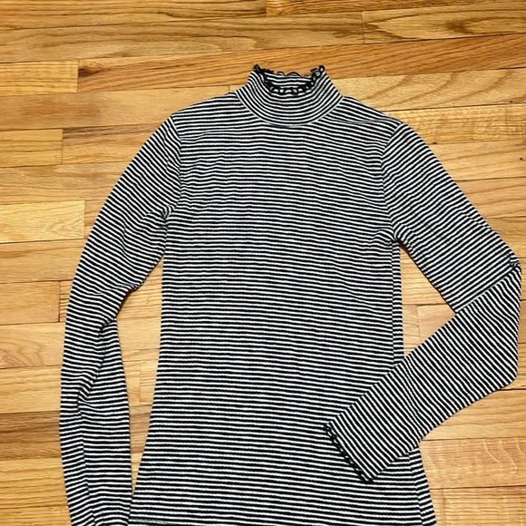 Striped turtleneck - Picture 1 of 4
